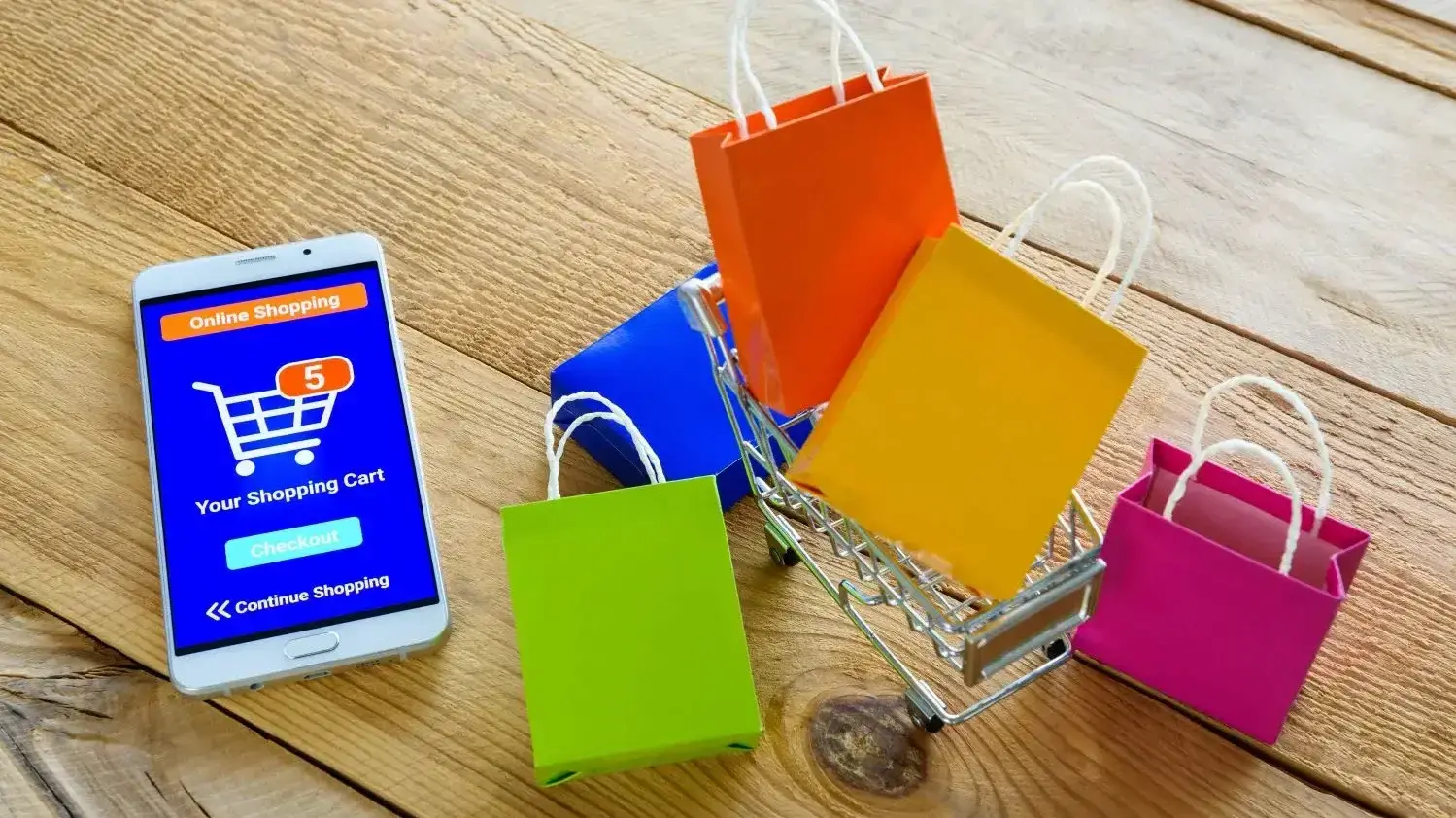 Having Your Own Website vs. Selling on Marketplaces: Which Is Better?