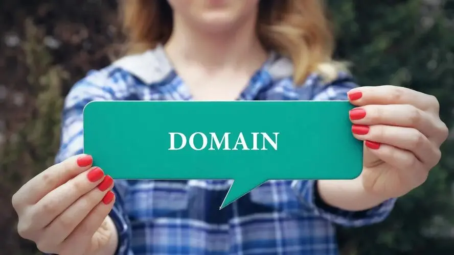 How to Choose a Domain Name in 7 Steps