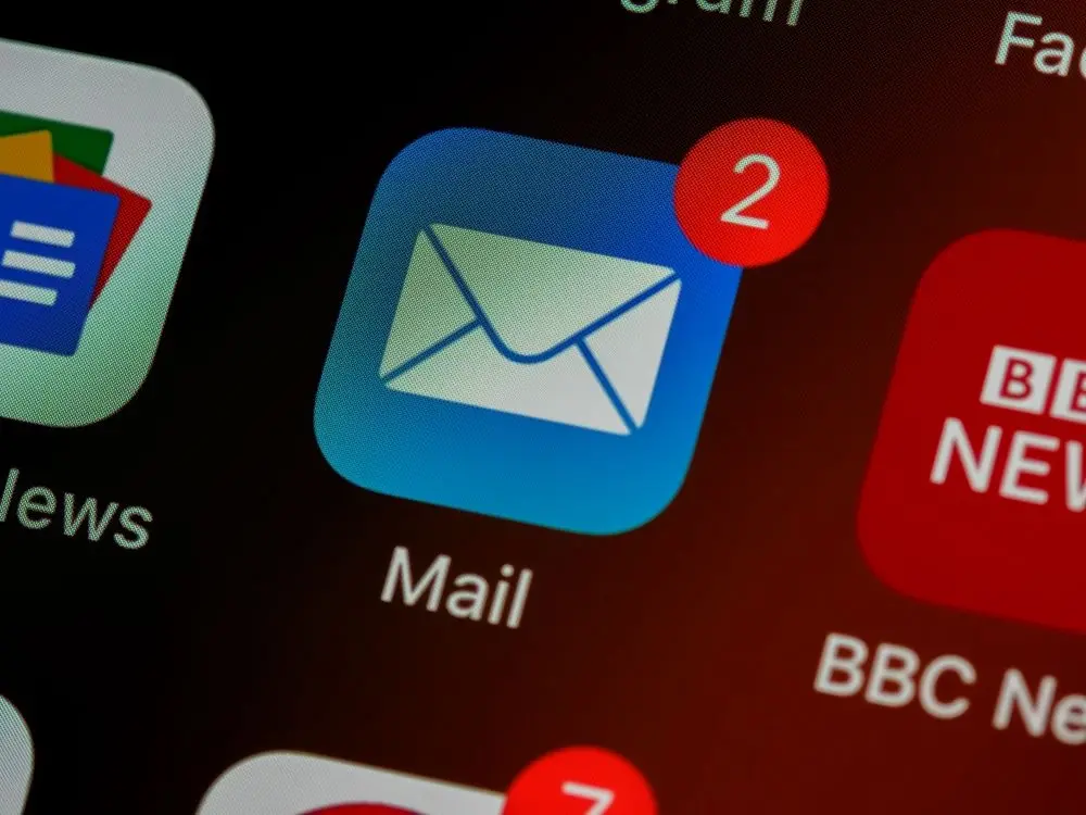 Mail Logo on Screen