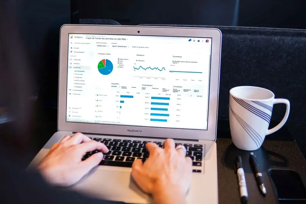 Website Analytics on Screen